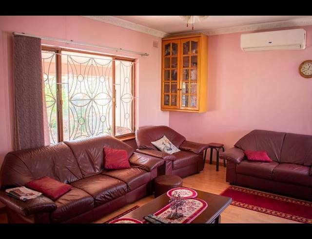 4 BEDROOM HOUSE FOR SALE IN VERULAM